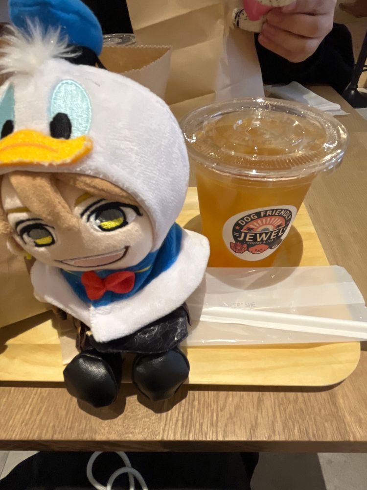 俺の弟さんのカフェに行ったんよ！たまごサンドを食べてジャスミンパインを飲んでわんちゃんとも触れ合えて楽しかったで！