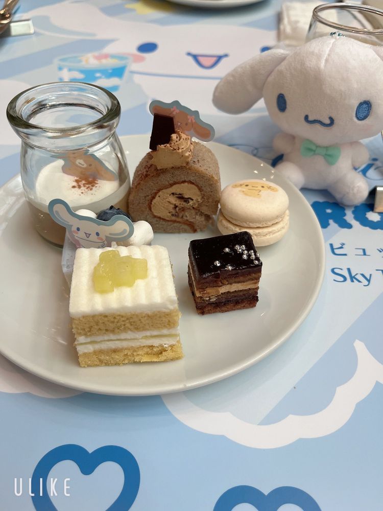 さっきの続きー！
スイーツたくさん食べたよん