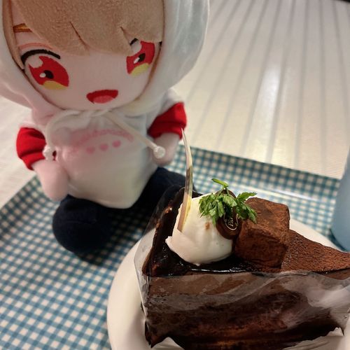 上のショコラがとっても美味しい😋
お父さんが買ってきてくれたよ