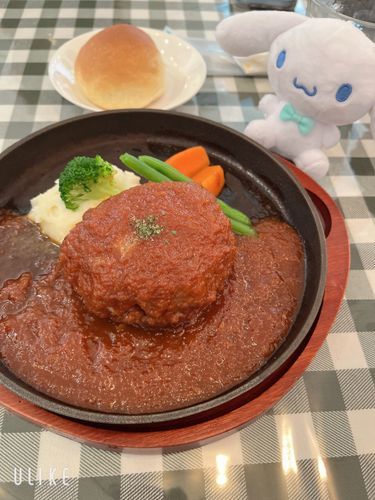 ハンバーグを食べに行ったよ！