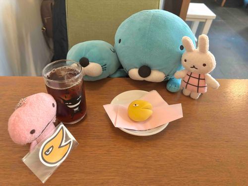 こんにちは☆

4月1日はうその日♪
アランジアロンゾのカフェにおじゃましました〜
おうちの仲間たちとゆったり過ごしました♪♪