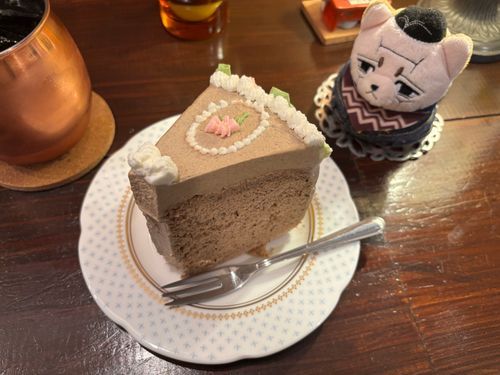きくたさんにもオシャレスイーツ似合うよ　花が似合うね💐