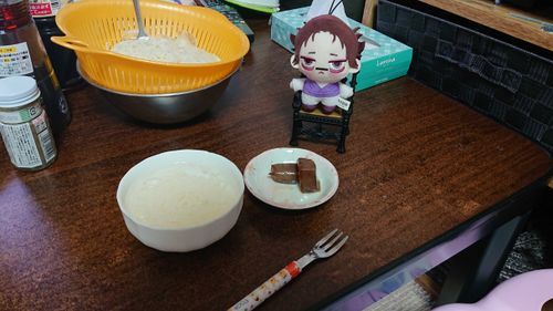 今日の昼ご飯は、そうめんと蒟蒻の煮物を、作ったピ❗そうめんはめんつゆじゃなくて、お水派っピ