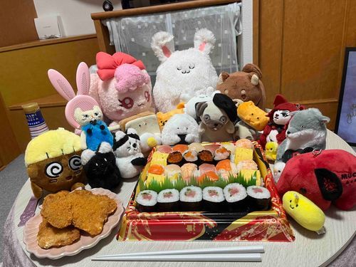 ぬし、好きな人と会えなくてもくりぼっちじゃないよ！！ぼくたちがいるよ！！！めりくりだあね！！！ぬしだいすきだよ！！！！