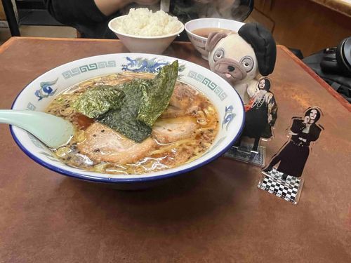 昨日と今日は水戸でパパのソロワークスのライブだったよ！！！
パパたち御用達のあじ平さんでごはんも食べれてしあわせだったよ〜！