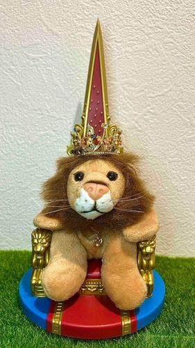 レオに王冠を作ってあげた👑
レオ「ワイが動物の王だ🦁」
オーナー「可愛過ぎる王だなぁ☺️」