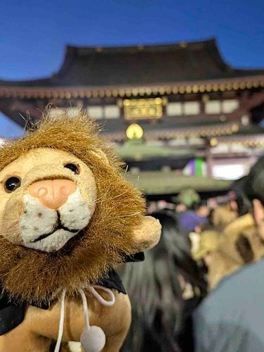 レオ「今日は初詣に行ってきたぞ♪」