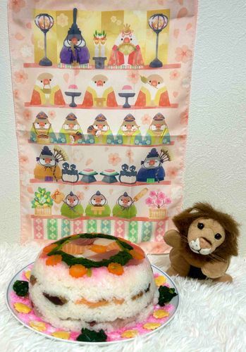 ひな祭りにケーキ寿司を作ってもらったぞ🍣