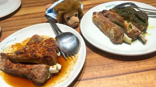 レオ「にく〜🍖🍖🍖✨✨✨」
