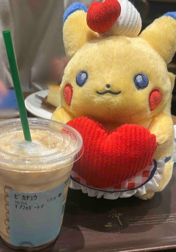ピカチュウがアフォガートフラペチーノを持ってきてくれたよ

ピカチュウはあなたに元気になって欲しいみたい

ピカチュウにありがとうと言って