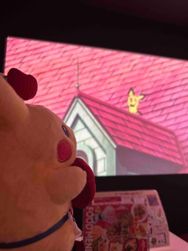 ピカチュウはカラオケで映画をみるを覚えた！