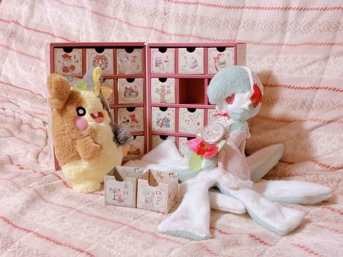 もぺ！　おねえさまの　かんばっじも　あるもぺか〜！　すてきもぺぇ〜✨