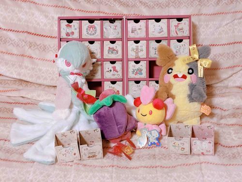シールと　あめちゃん　いっぱいもぺぇ〜♪ ちぇりむせんぱいと　ちぇりむこうはいの　きせきの　コラボもぺよ〜ん