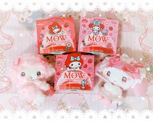 いちごの　も〜　だよ♡
あたたかくなるまで　たべるの　まってたの♪ 