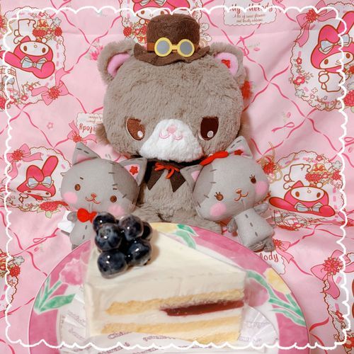こんばんはにゅい！おれっち、ゆにさまにゅい⭐︎
今日はおれっちの誕生日にゅい！ケーキおいしかったにゅい〜
