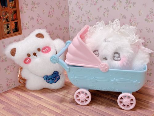 ふわふわ団の新しいメンバー、ふにゅちゃんです！
ぼくがお世話してあげるんだ♪