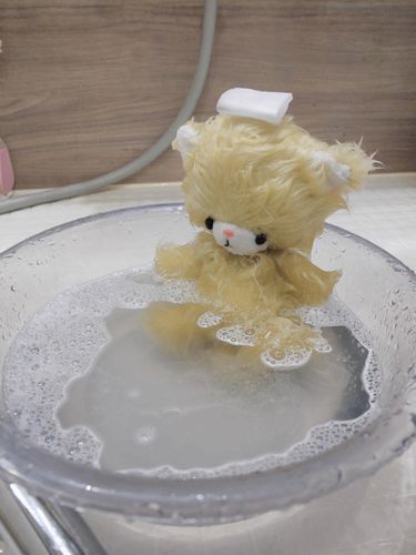 いっぱいお出かけして汚れちゃったからお風呂にはいったよー！
暖かくて気持ちいいね
