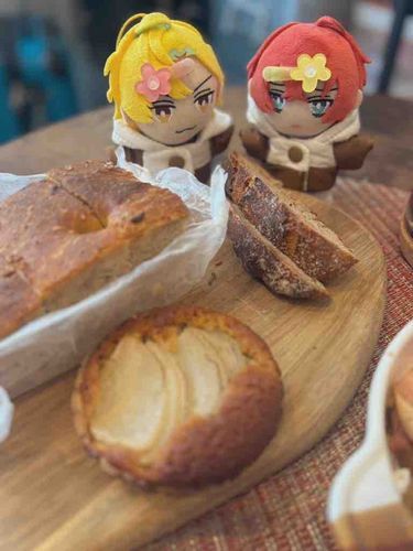 早起きしてパン屋に行ったよ
どっぽちんにもわけたげる！🫴🍞