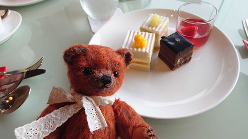 アンはレディなのてスイツビフェに行ったのよ