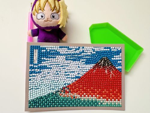 やっっと出来たよ〜⛰️
予想以上に大変だった…目と首肩凝りが😭
綺麗だから飾ろうかな✨
