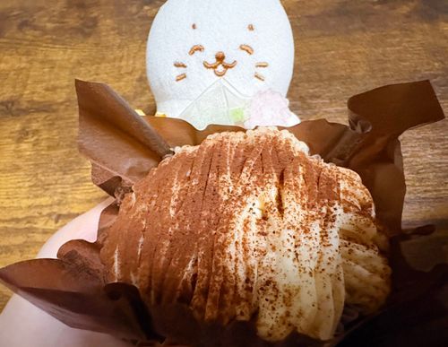 ティラミスモンブランをしろたんに見せつけていく‼︎