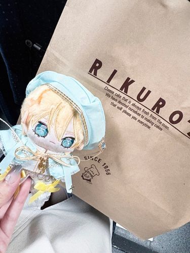 “りくおじ”とやらと共に帰宅だ！
ちいかわさんにチーズケーキをお土産に渡すぞ🧀