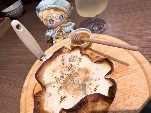 クワトロフォルマッジのピザ🍕
蜂蜜が甘くて本当に美味しかった‼︎