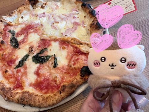 ピッツァはハーフ＆ハーフで豪華🍕
