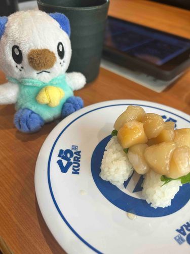 ちいちゃいミジュマルと帆立のお寿司