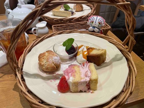 春のアフタヌーンティーとはぐ座