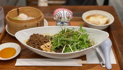 黒胡麻担々麺セットとはぐ座
辛かった！