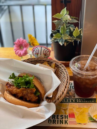 レモンチキンバーガーとはぐ座