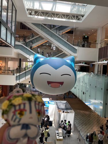 にっこりカビゴンとはぐ座
