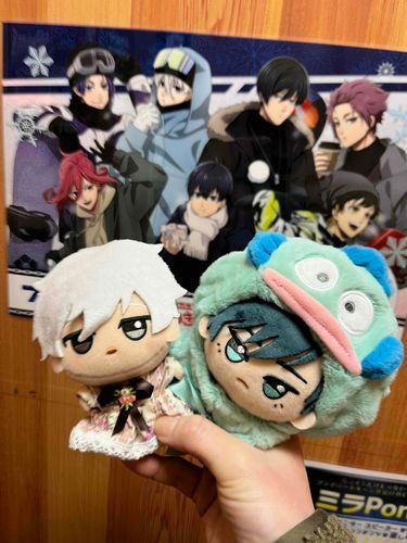 🤍「行ってきたよ〜」
🖤「クソさみーわ」