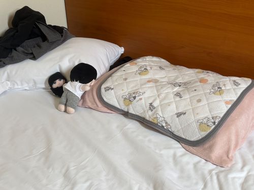 朝起きたらうつ伏せ。笑