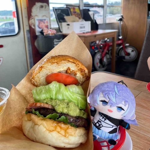 でかでかハンバーガーだね🍔