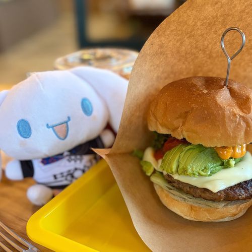 アボカド美味しいねえ🥑🍔