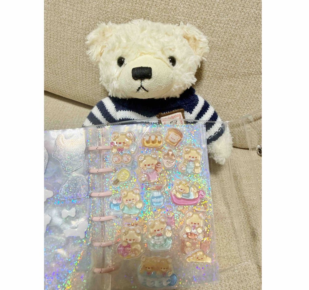じゃじゃん
ごん、またしるかてもらた
おかいものいたら、ぷくぷくしる、たくしゃんあた🐻‍❄️
どれがいかな、して、うーん、して、にこにした
しゅみこぐらしと、くましゃん
くましゃんのやちゅ、ちゅやちゅやしてる🐻‍❄️✨

ごんのしるちょ、みて
こないだかてもらた、しゅぬぴのと、きょ、かてもらた、くましゃん🐻‍❄️

ごんのしるちょ、どんどんしゅごくなてきた。むふー🐻‍❄️
