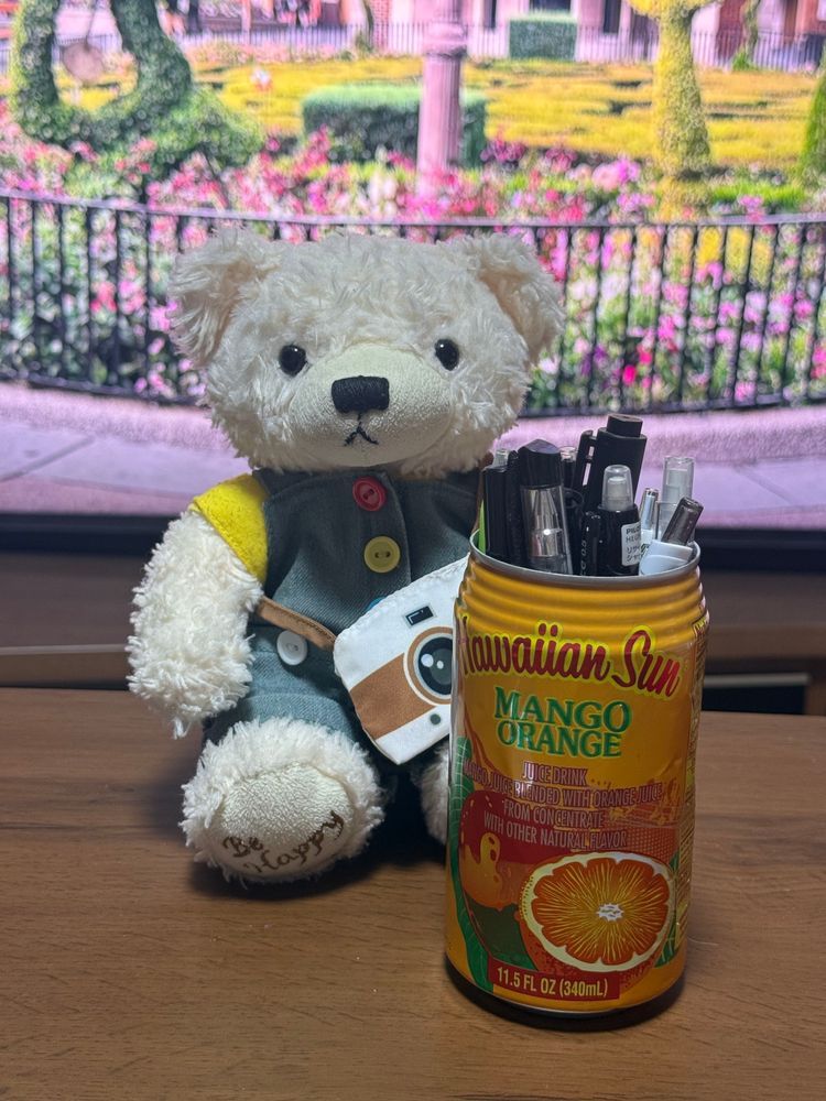 ちゅくって、わくわく🐻‍❄️✂️
はわいのじゅちゅ、のんだあと
うえののむとこ、じゃりじゃりで、こしゅると、とれる
そしたら、ふでばこのかんせ🐻‍❄️
ごんは、あぶないて、ままがゆて、だから、ままにがんばれのおしごと、した🐻‍❄️