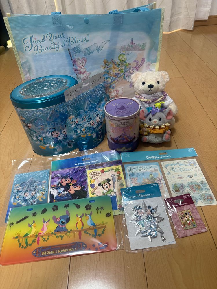 でずにーしーから、おみやげとどいた
まま、でずにーのときは、いちゅも、にもちゅやしゃんに、おみやげかてきてもらてる。たくしゃんかうから、てゆてた、やれやれ…🐻‍❄️

ごんの、おしゅしゅめは、おかし
さんまいめのおさしん、らぷんちぇるの、かみのけみたいな、おかし。さくさくの、ぱい🐻‍❄️🥧
よんまいめのおさしん、あまいとしょぱいのおかし
ひだりがちょこのおかし、みぎは、ぎょーざのあじがしゅる、ぱりぱりすぱれっきのおかし🐻‍❄️🥟
ままが、おしゃけのおちゅまみにいいて、ゆてた。おともだちのズッちゃんにおしゅしゅめ🐻‍❄️👍