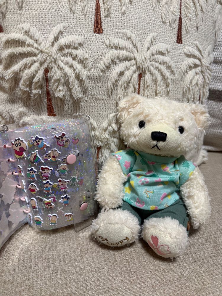 むふー🐻❄️
ごんのしるちょ、めちゃしゅごくなた
みんなみて🐻❄️!
まえにしるちょのおさしんのせたの、しゅごくまえ
そりから、ごんのしるちょ、しゅごくちゅよくなた
ぷくぷくしる、ちょとじゅつ、あつめた
しょしたら、しるちょ、ふたちゅになた
ごんのおきにいりは、にまいめとさんまいめのおさしん。おしゅしと、しんちゃん
よんまいめのおさしんは、ごんのみっちゅめの、あたらししるちょ
ままが、でずにーすとあでかてきた、きらきらみにーちゃん
またしゅごくなたら、ふわもこにおさしんのせる
そしたら、またみんなみて
むふー🐻❄️