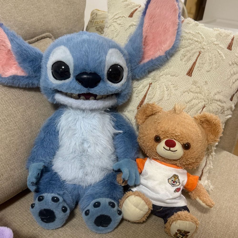 やっほーぶらんだよ!
みんなひさしぶりー!
ぶらんたち、ままんちにかえってきたよ!
ばばのおせわ、たいへんだったー!
ぶらんがいないあいだに、ちぃずがおしゃべりじょうずになってたり
すてぃっちがかぞくになったり
いろんなことがあったみたい!
ぶらんびっくり!
つぎのさくらのときまで、ぶらんままんちにいるから、
またふわもこでみんなとおしゃべりしたい!
よろしくねー!