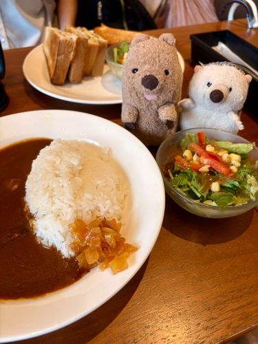 「ぽんちゃ、おやさいも食べなきゃ大きくなれないよお( ´ᴥ` )」
「ｲﾔｯ(｀³´)」
「はい、あーん( ´ᴥ` )」
「ｲﾔｯ(｀³´)」
「うーん…どうしたら食べてくれるかなあ( ´ᴥ` )」