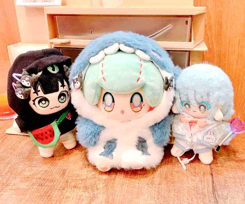 今日は友達のねこあたまちゃんに会いました！ぱっちんどめおそろいにしたんだ〜😈