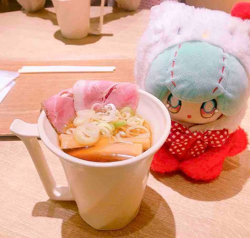 マグカップに入ってるらーめんって初めて～！