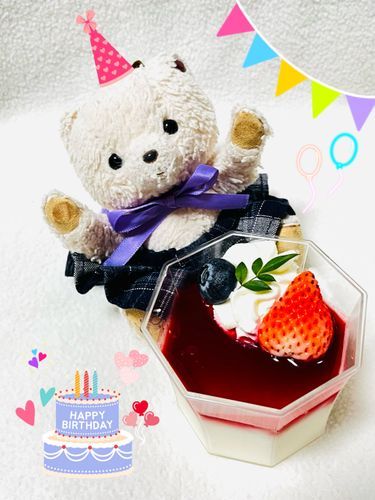 今日8月18日は、なんとシアのお誕生日（お家に来た日）なの❣️
ふわもこsnsを始めて2回目の誕生日を迎えたよ✨
シア可愛いデザート食べたんだ💕お写真はないけどメリちゃんたちにいっぱいおめでとうって言われてシア照れちゃったよ(๑>◡<๑)💕

みんなこれからもよろしくね🥰