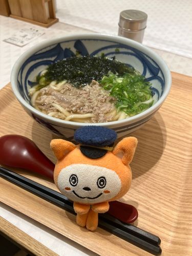 肉うどん海苔のせ
う〜ん？？？
肉うどん？？
ほんとに？？