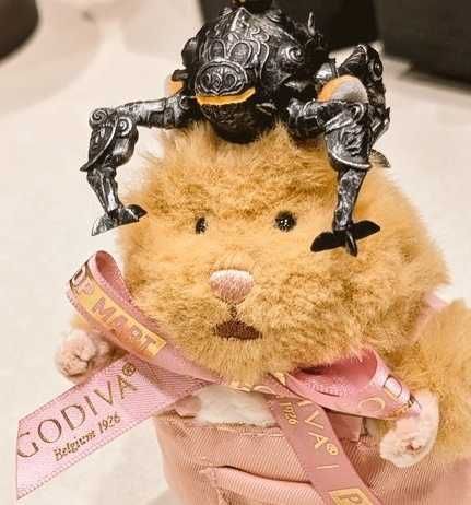 違う子載せようとしたら人間さんが写ってるね？って出て驚いた！いやクマなんだけどもしやこれはまさいのみしか許されんのかな…