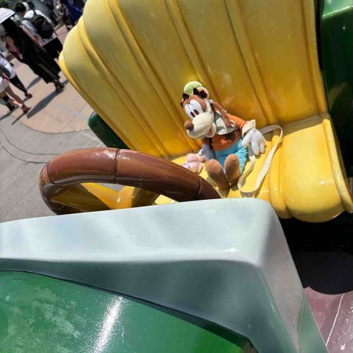 お久しぶりのディズニー！グーフィーの車に乗ってレッツゴー✊🏻
