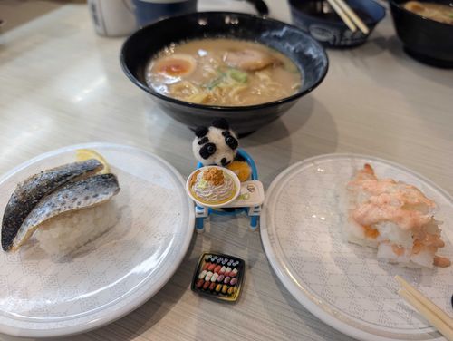 しぶきだよ！
お寿司！ラーメン！お寿司！！！